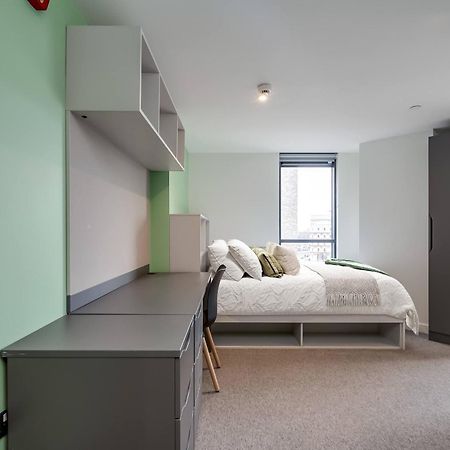 The Best Value Option For The City Centre - Non Students Welcome Belfast Exteriör bild
